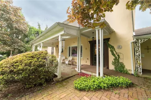 110 Macungie Ave, Emmaus, PA 18049