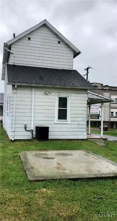 222 Quarry St, Fullerton, PA 18052 photo 5