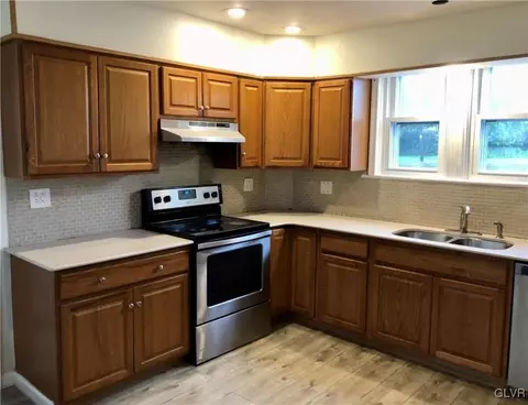 222 Quarry St, Fullerton, PA 18052 photo 9
