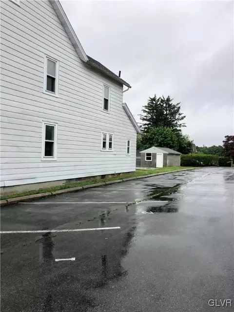 222 Quarry St, Fullerton, PA 18052 photo 3