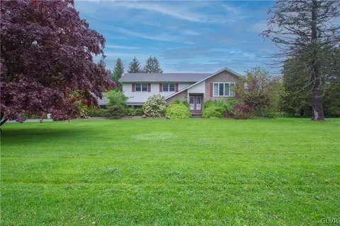 419 Apple Dr, Bath, PA 18014