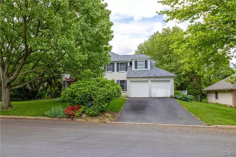 1718 Piccadilly Cir, Allentown, PA 18103
