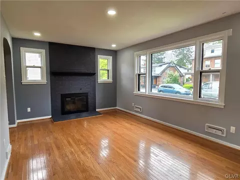 41 Keppel Ave, West Lawn, PA 19609 photo 9