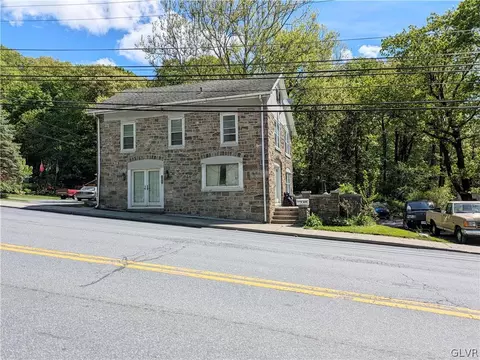 839 N Broadway, Wind Gap, PA 18091