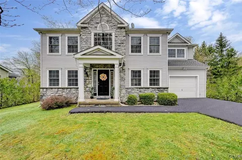 2076 Minqua Trl, Coolbaugh Twp, PA 18466