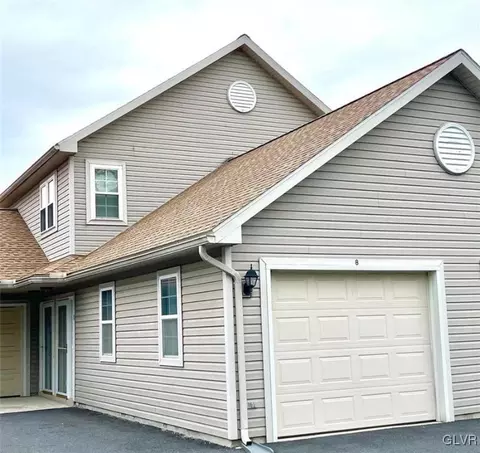 8 Cardinal Way, Fleetwood, PA 19522