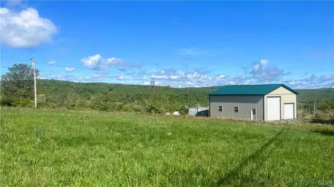 114 Gills Hill Rd, Wayne, PA 18417
