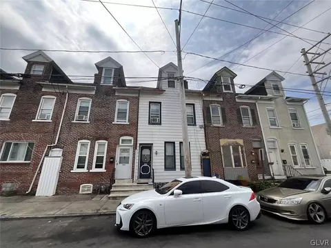 930 Allen St, Allentown, PA 18102