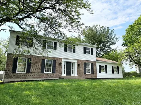 1044 Treeline Dr, Allentown, PA 18103