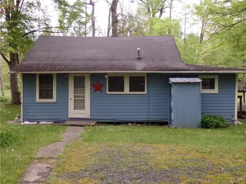 1285 Nursery Rd #15, Green Lane, PA 18054