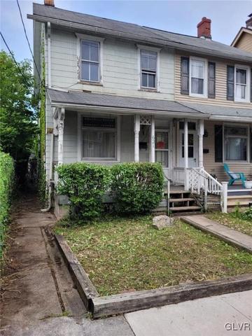 621 Howertown Rd, Catasauqua, PA 18032