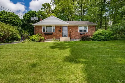 1401 New Jersey Ave, Hellertown, PA 18055