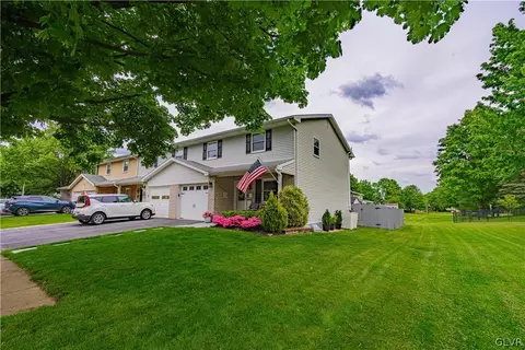 2489 Lisa Ln, Allentown, PA 18104