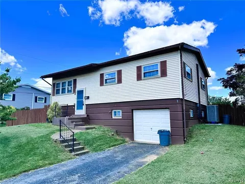 736 Circle Dr, Catasauqua, PA 18032