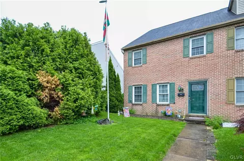 5218 Pennsylvania St, Whitehall, PA 18052