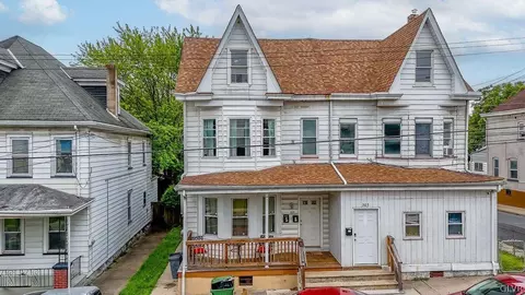 305 W Berwick St, Easton, PA 18042