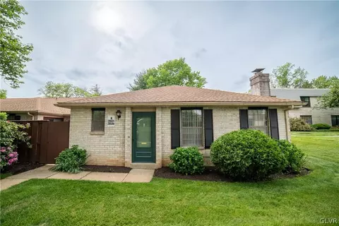 2852 Whitemarsh Pl, Macungie, PA 18062