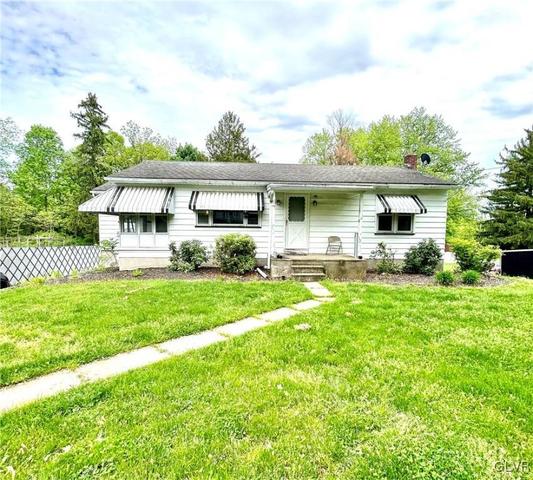 661 Locke Heights Rd, Bangor, PA 18013