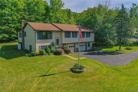 1001 Jackson View Rd, Stroudsburg, PA 18360