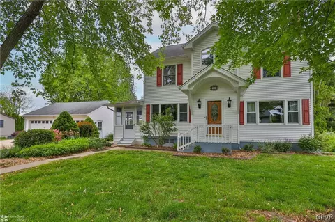1206 Wayne, Palmer Township, PA 18045