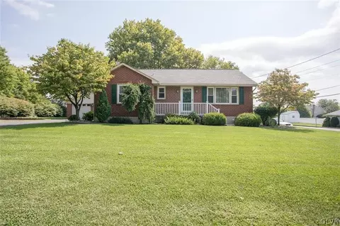 217 Friedensthal Ave, Nazareth, PA 18064