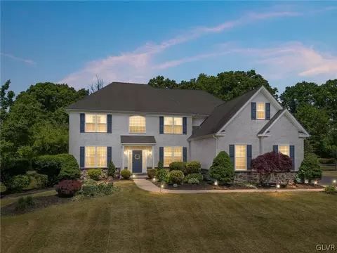 2954 Silver Creek Cir, Kutztown, PA 19530