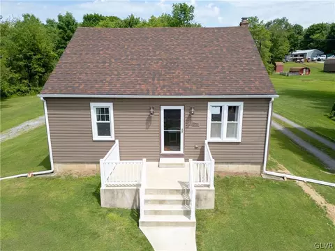 846 Fairyland Rd, Lehighton, PA 18235