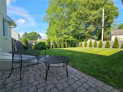 409 Maple Rd, Hellertown, PA 18055 photo 25