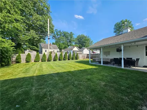 409 Maple Rd, Hellertown, PA 18055 photo 26