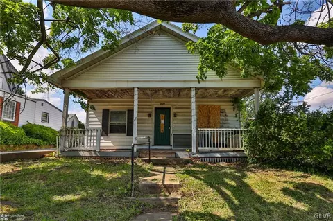 2523 Northampton St, Palmer Township, PA 18045