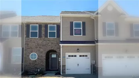164 Maureen Ln #46-12, Macungie Twp, PA 18104