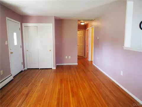 863 Elm Rd, Hellertown, PA 18055 photo 6