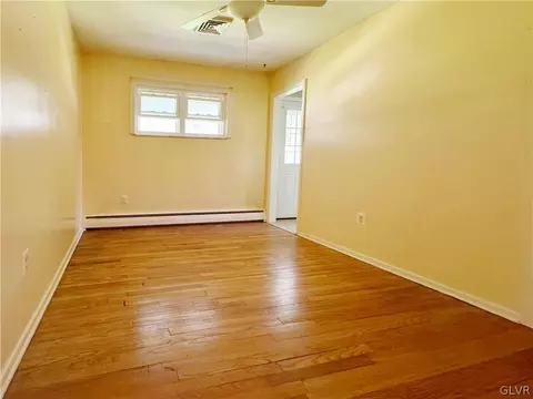 863 Elm Rd, Hellertown, PA 18055 photo 15
