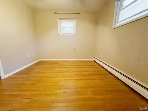 863 Elm Rd, Hellertown, PA 18055 photo 13