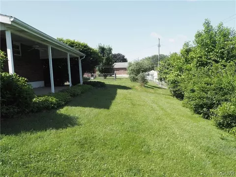 863 Elm Rd, Hellertown, PA 18055 photo 27