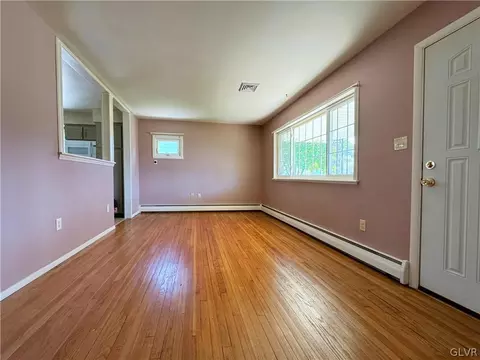 863 Elm Rd, Hellertown, PA 18055 photo 5