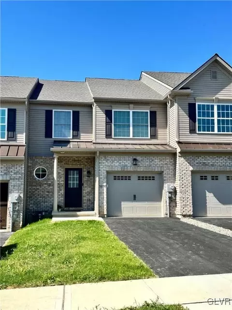 5276 Saddlebred Rd, South Whitehall Twp, PA 18014