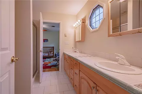 5500 Chenango Dr, Bethlehem, PA 18017 photo 27