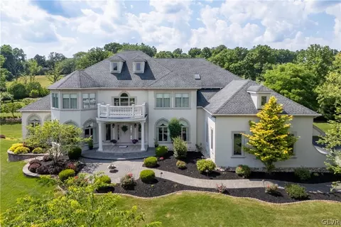 1756 Wyndham Ter, Bethlehem, PA 18015