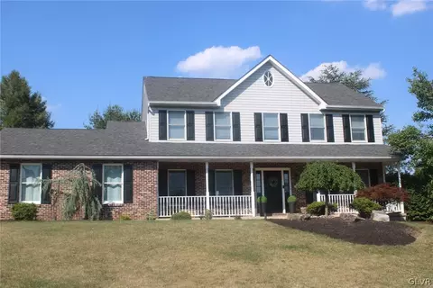 5439 Ashley Dr, Laurys Station, PA 18059