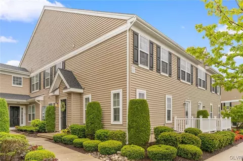 5970 Valley Forge Dr, Coopersburg, PA 18036