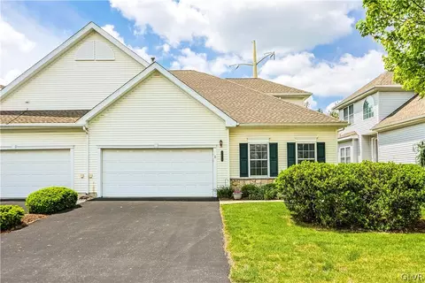 2677 Terrwood Dr W, Macungie, PA 18062