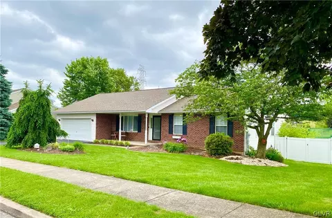 2488 Bonnie Ln, Palmer Township, PA 18045