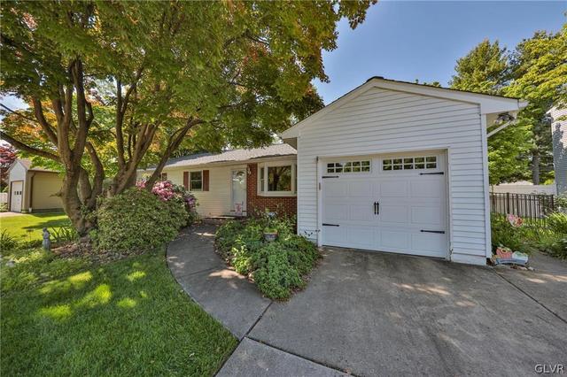 2836 Green Acres Dr, Allentown, PA 18103