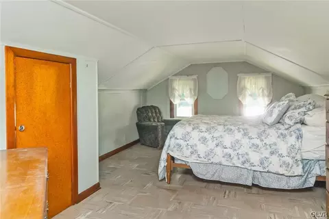 173 E 3rd St, Wind Gap, PA 18091 photo 18