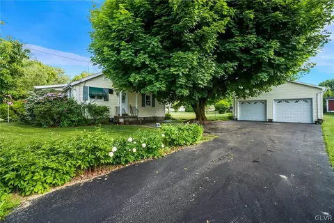 173 E 3rd St, Wind Gap, PA 18091