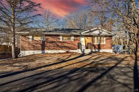 349 Mountain Rd, Albrightsville, PA 18210