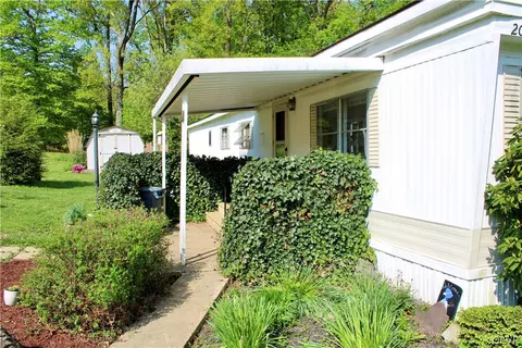 20 Kemp Rd, Barto, PA 19504 photo 2