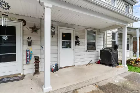 49 Mifflin St, Pine Grove, PA 17963
