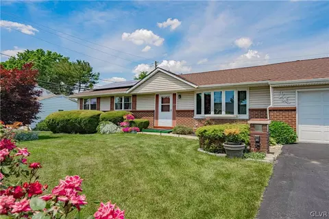 2109 Aster Rd, Macungie, PA 18062